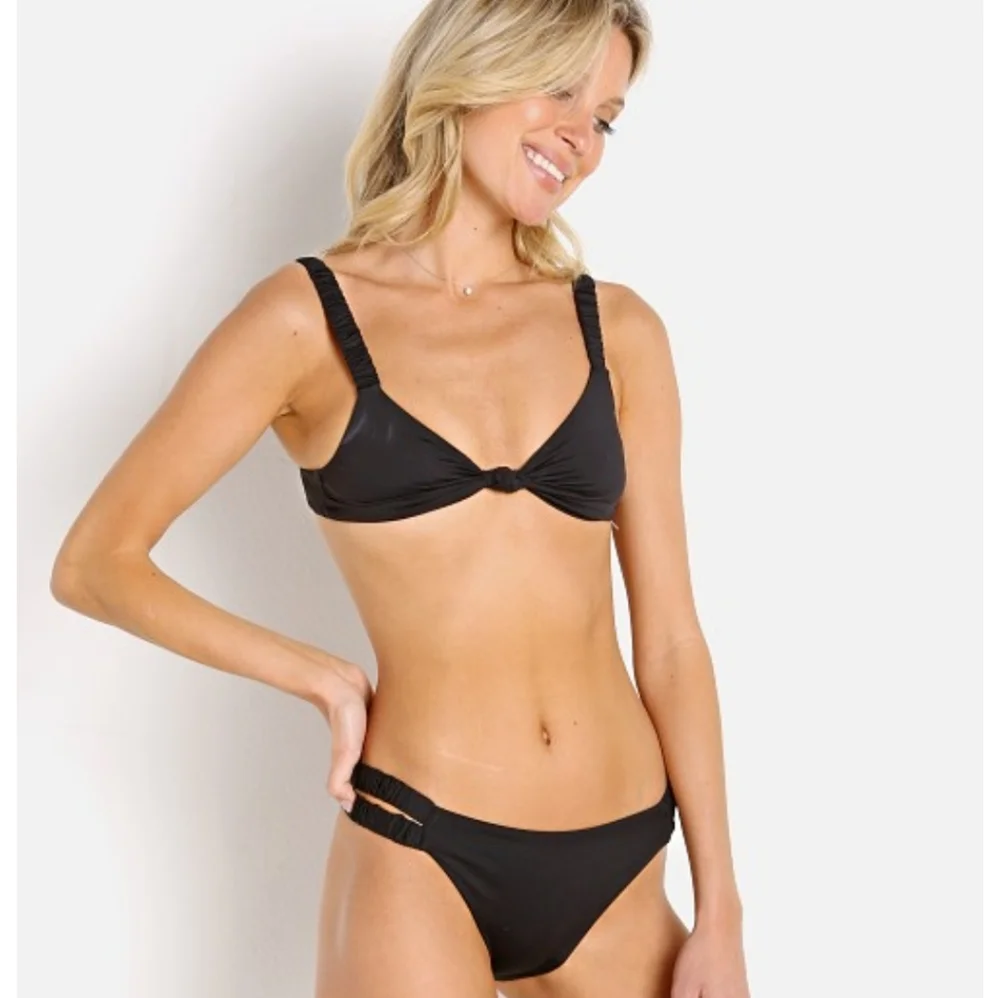 **HP**Nwt Vitamin A Zuri Bralette Bikini Top - Picture 4 of 13